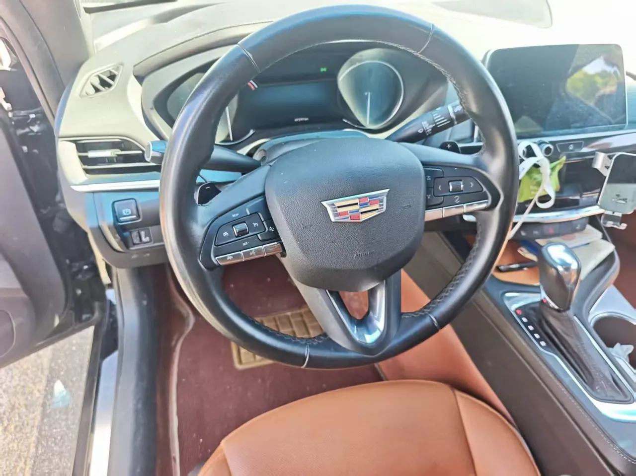 Cadillac 2022 CT4 2.0T 28T luxury automatic gear 4