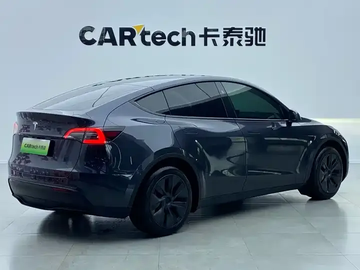 Model Y 2024 rear-wheel drive version 3