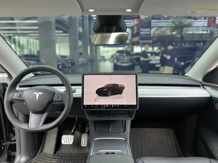 Model Y 2024 rear-wheel drive version 7
