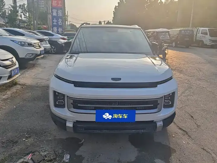 Geely ICON 2023 1.5TD Chocolate Alcoholic Edition 2