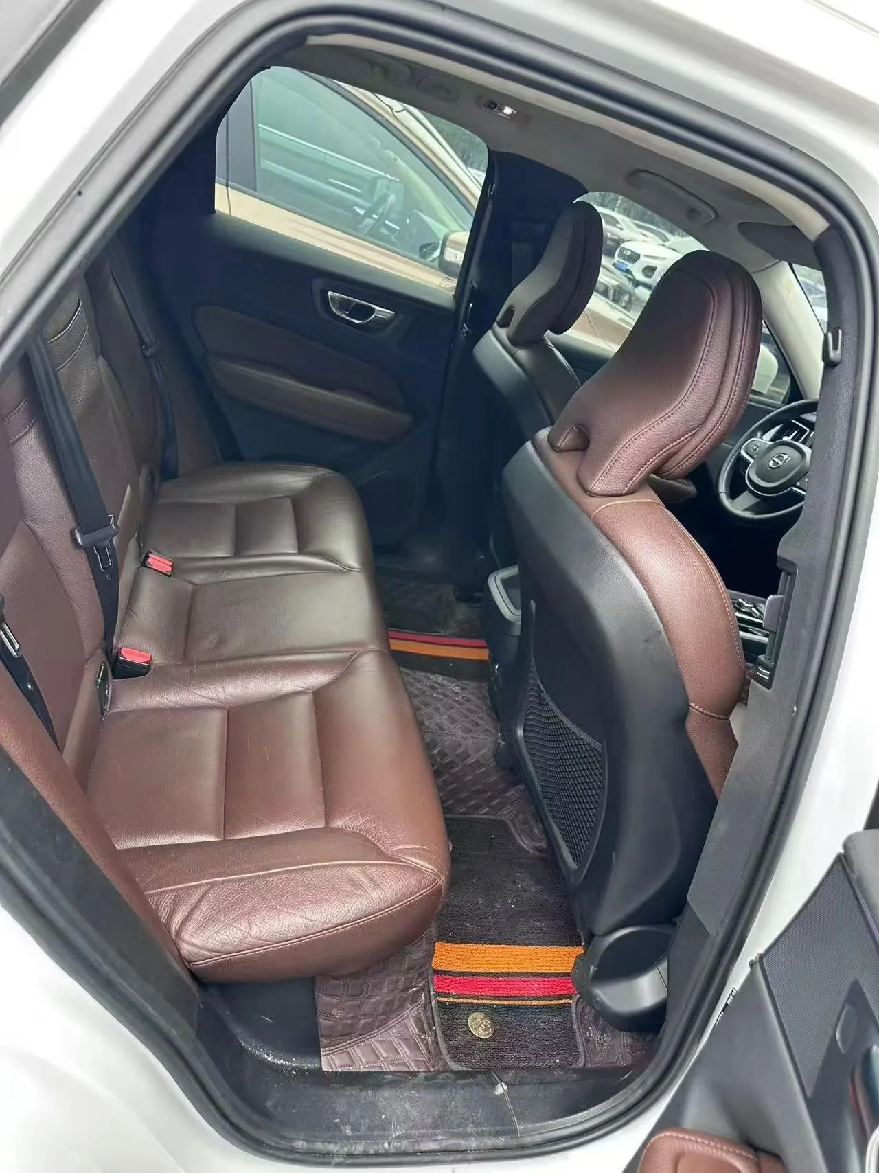 Volvo 2020 XC60 2.0T T5 4-wheel drive smart luxury automatic gear 3