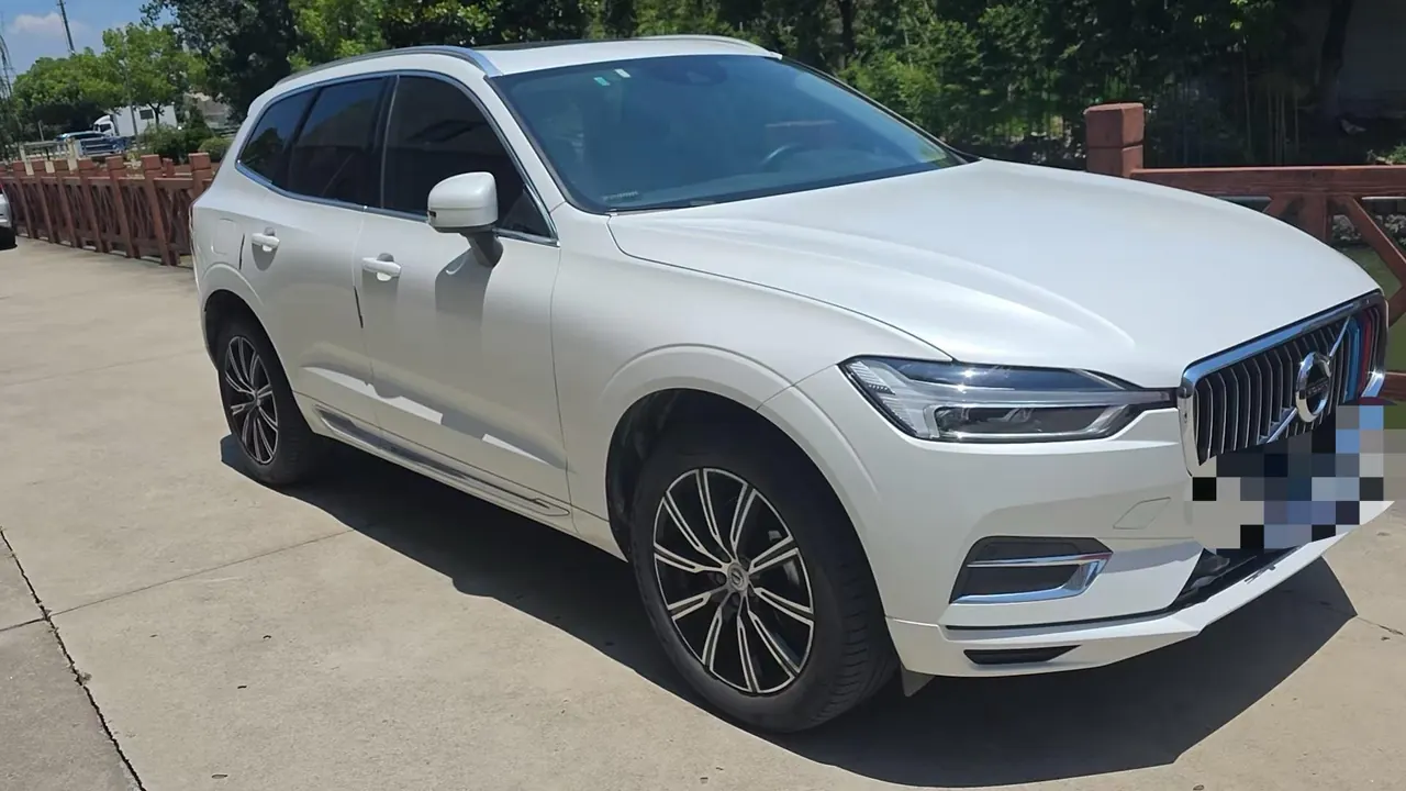 Volvo 2020 XC60 2.0T T5 4-wheel drive smart luxury automatic gear 5