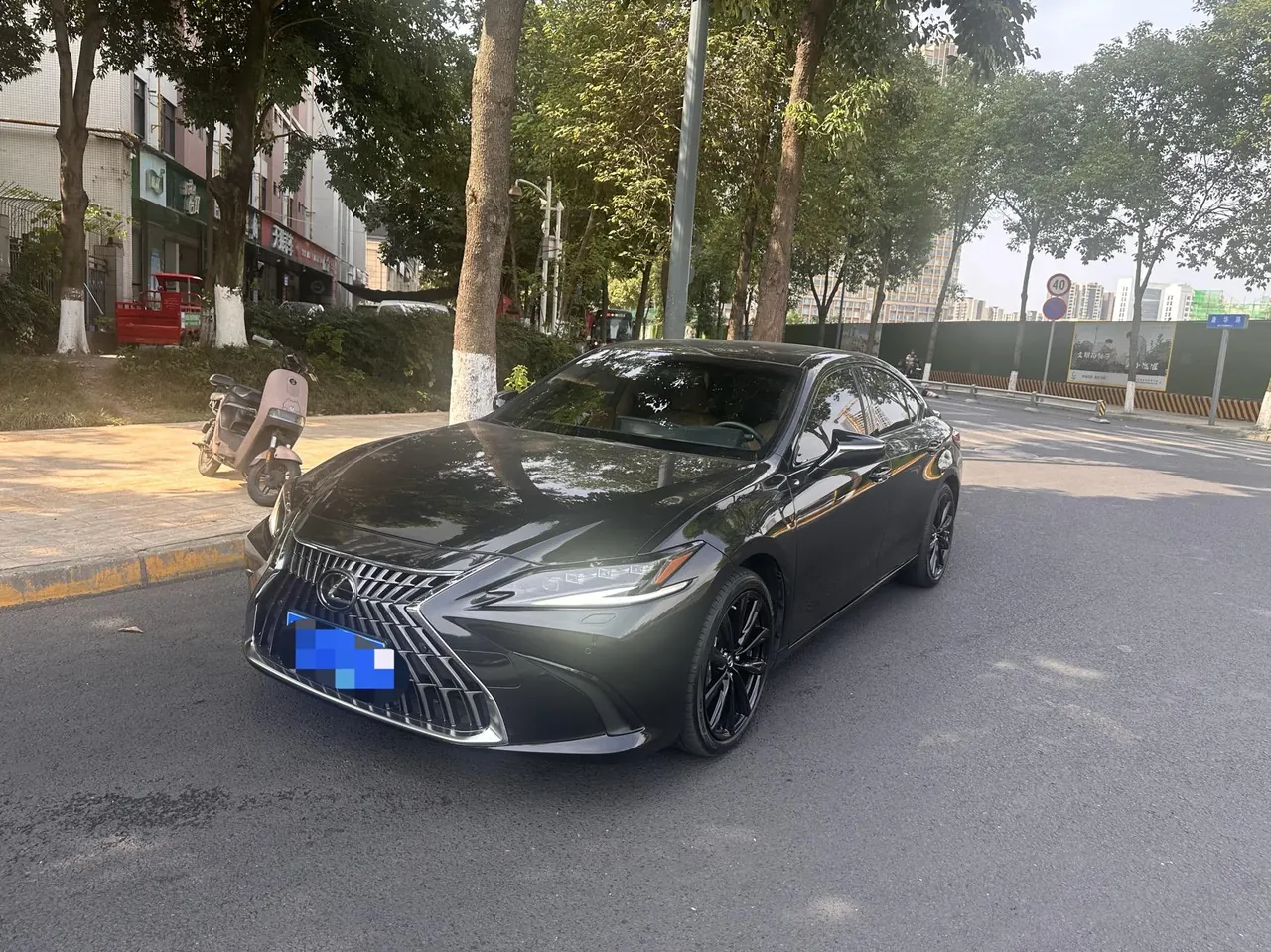 Lexus ES (Imported) 2022 ES300h 2.5 Stepless Premium Edition Automatic Gear - View 1