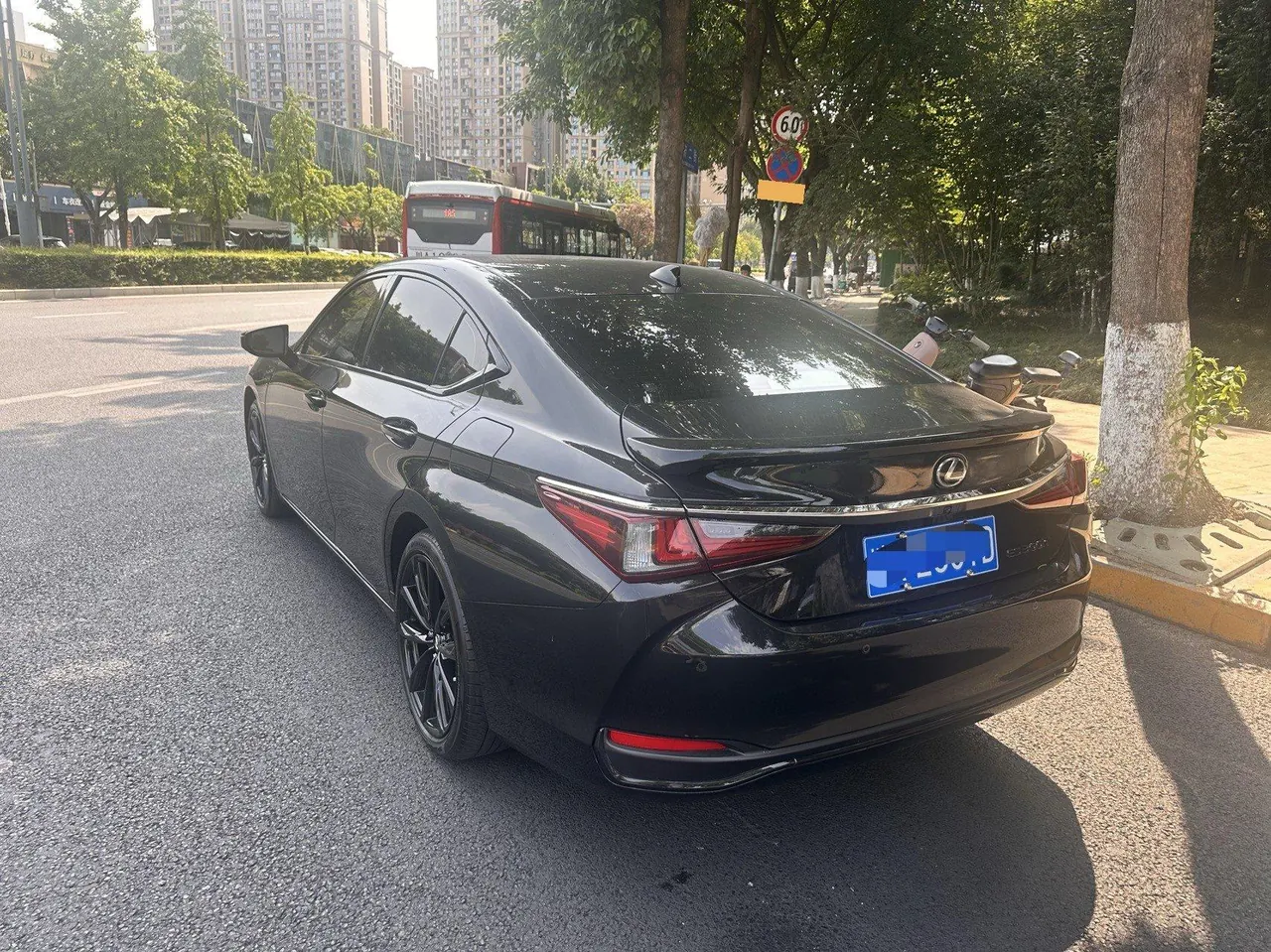 Lexus ES (Imported) 2022 ES300h 2.5 Stepless Premium Edition Automatic Gear 4
