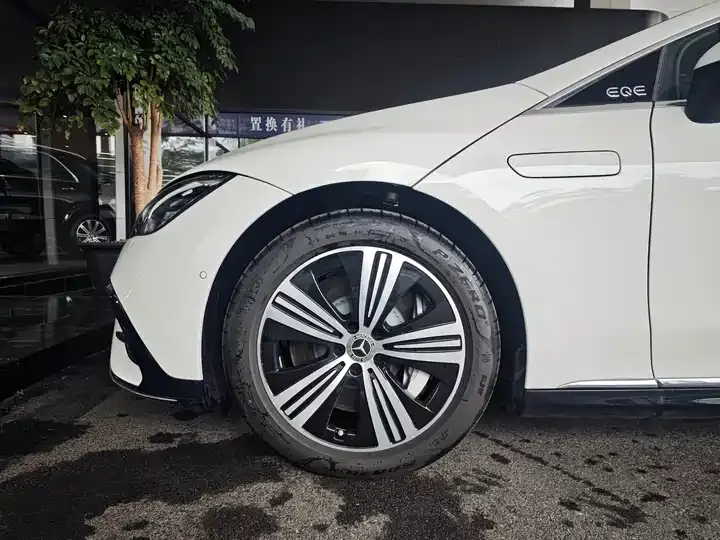 Mercedes Benz EQE 2025 500 4MATIC Pioneer Edition 11