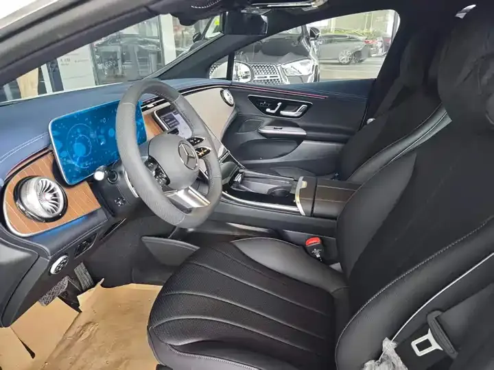 Mercedes Benz EQE 2025 500 4MATIC Pioneer Edition 6