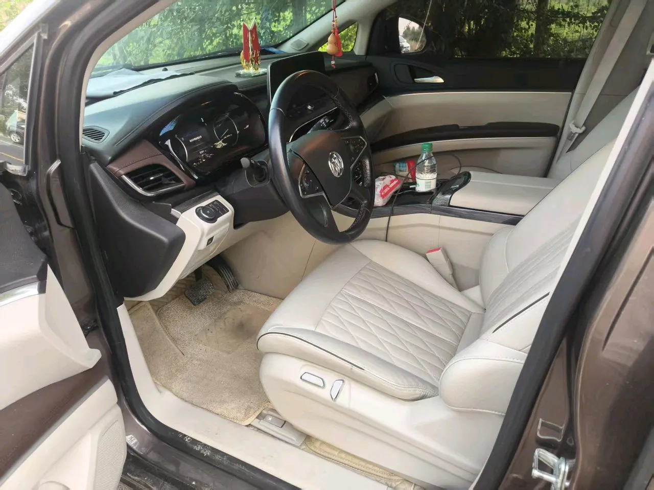 Buick 2021 GL8 Land Business Class 2.0T 652T Luxury Automatic Gear 2
