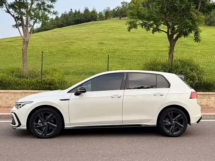 Golf 2023 facelift 280TSI DSG R-Line Lite 4