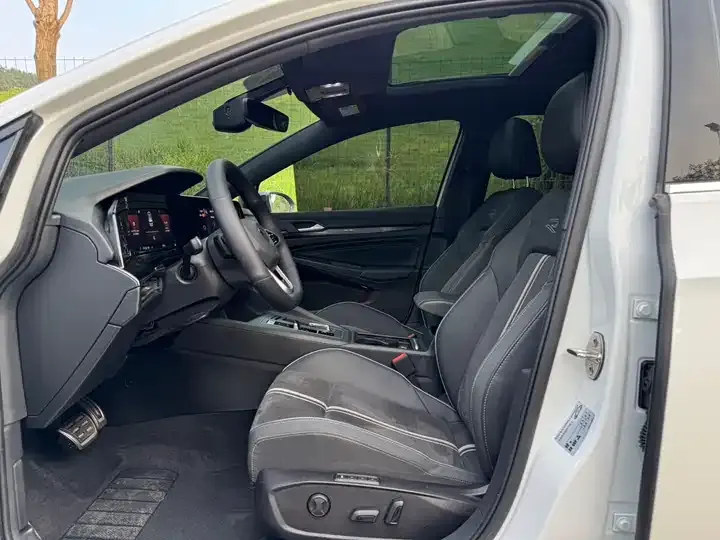 Golf 2023 facelift 280TSI DSG R-Line Lite 8