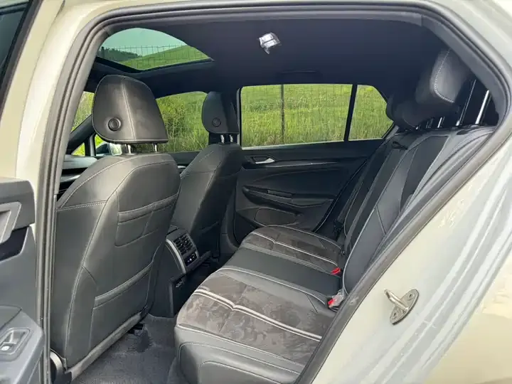 Golf 2023 facelift 280TSI DSG R-Line Lite 9