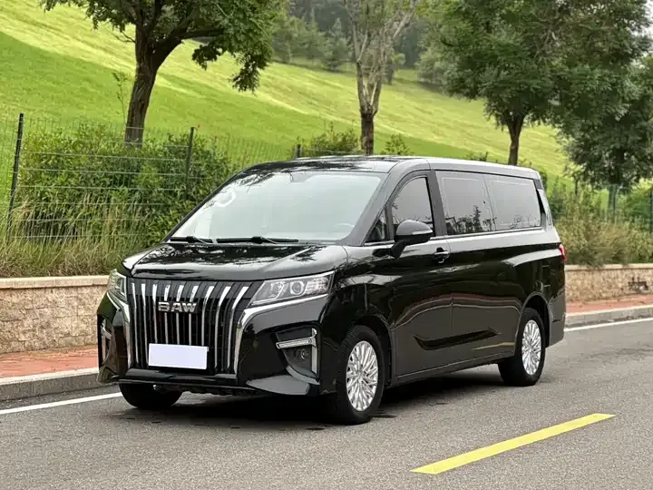 Открыть галерею: Ruisheng Ace M7 2023 2.0L Automatic Long Axis Commercial 7-seat