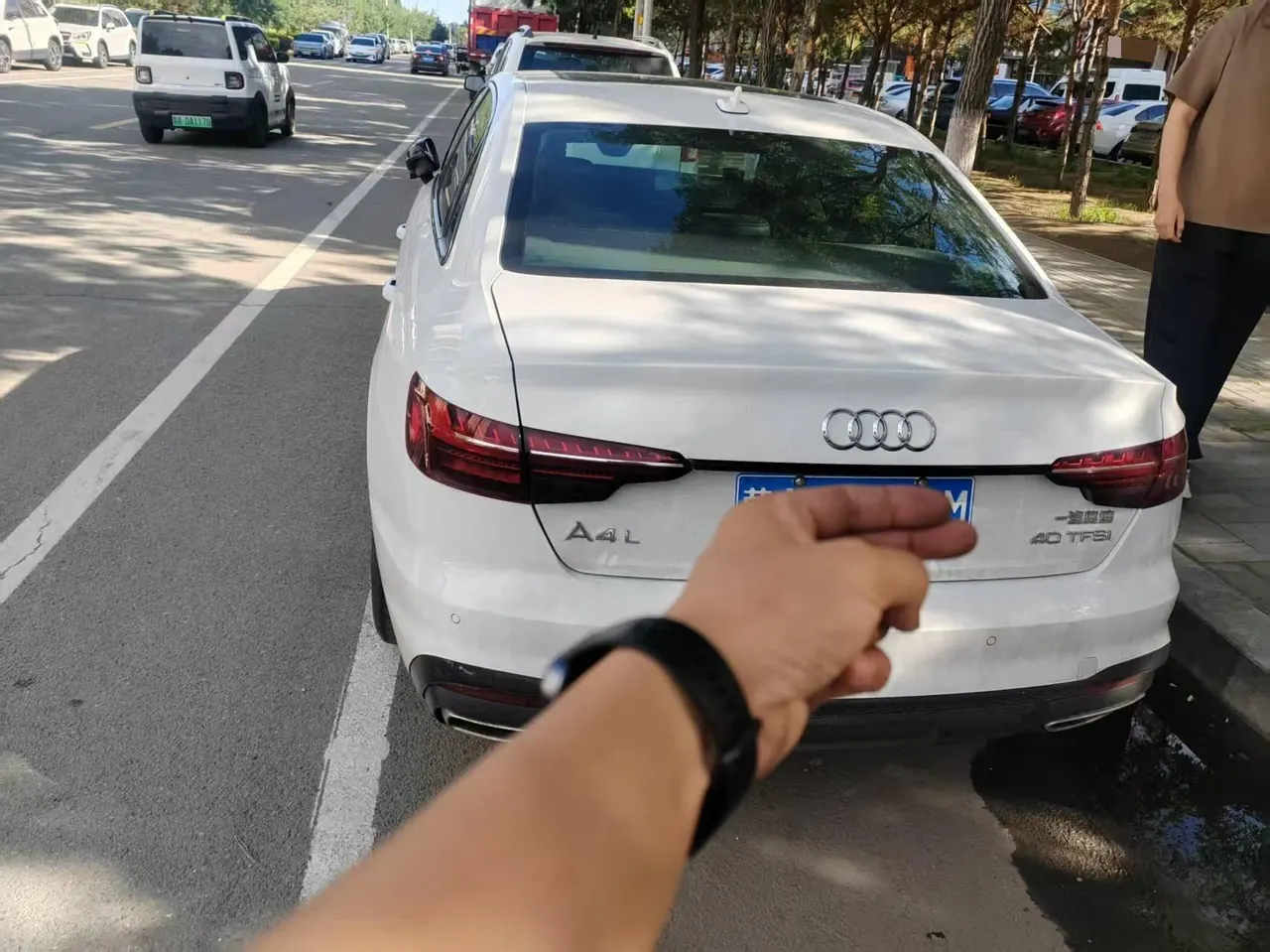 Audi 2024 A4L 2.0TFSI 40TFSI Deluxe Dynamic Automatic 6
