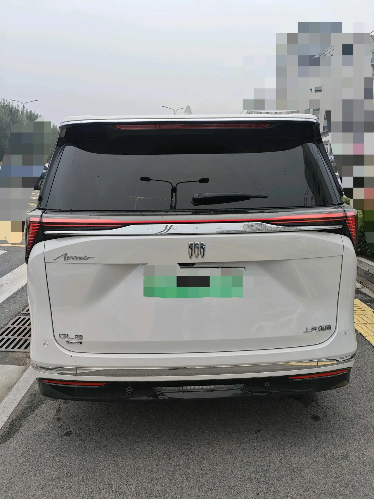 Buick 2024 GL8 Lu Zun PHEV 1.5T Exclusive Edition 7-seat Automatic Gear 3