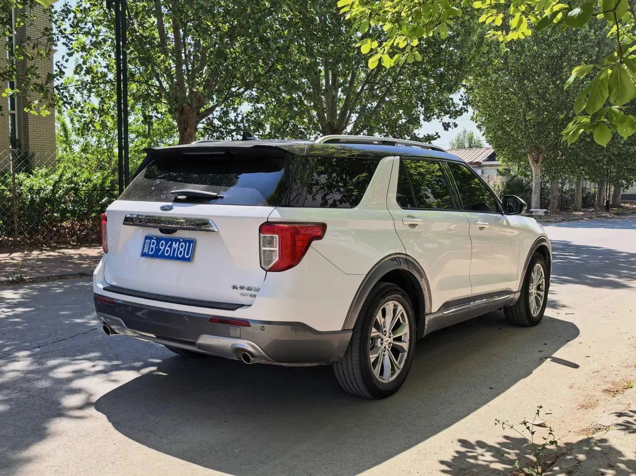Ford 2020 Explorer 2.3T EcoBoost 285 Four-wheel Drive Titanium Edition 6-seat Automatic Gear 4