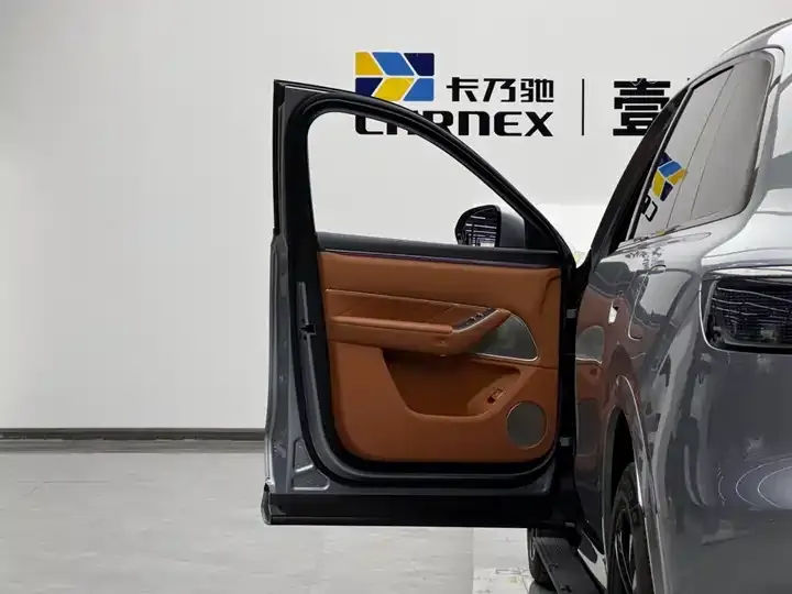 AITO M8 2025 extended range Ultra version 53.4kWh 5-seat version (192-line laser Radar) 5