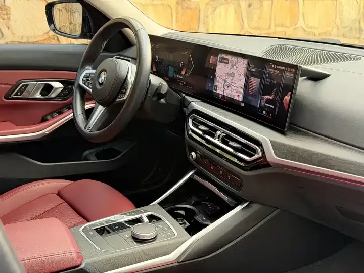 BMW 3 Series 2023 model 325i M Sport Package 8