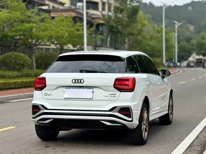 Audi Q2L 2022 35 TFSI Fashion Dynamic 7