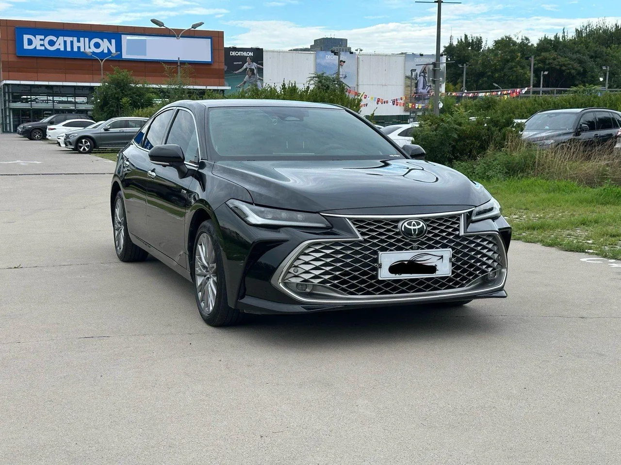 Toyota 2024 Asian Dragon Double Engine 2.5 Stepless XLE Premium Automatic Gear 3