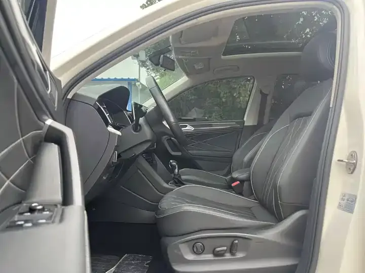 Tiguan L 2023 330TSI Automatic Two-Drive Smart Edition 5