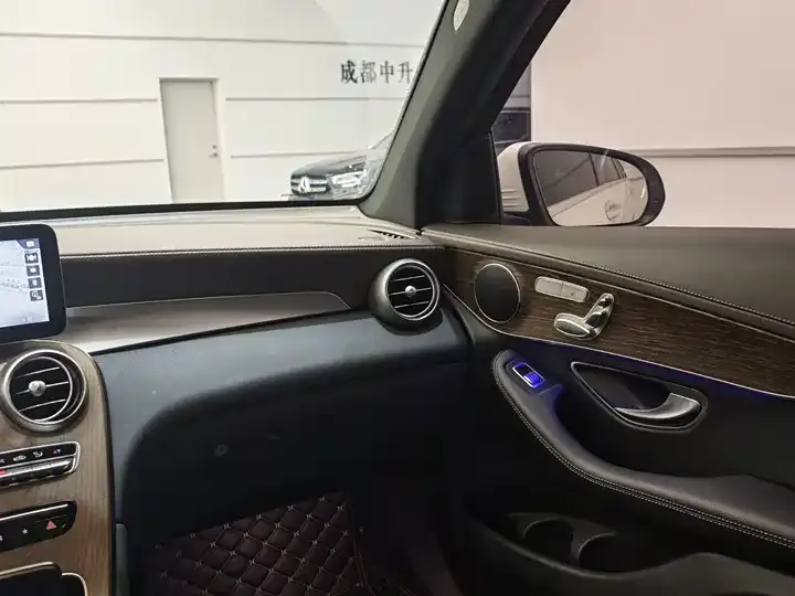 Mercedes Benz GLC 2022 model modified GLC 260 L 4MATIC luxury model 12