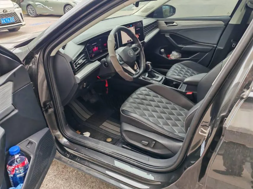 Volkswagen 2023 Sagitar 1.5TSI 300TSI Exceed Edition Automatic 3