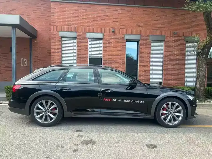 Audi A6 (Imported) 2024 allroad quattro 55 TFSI Exclusive Off-road Model 12