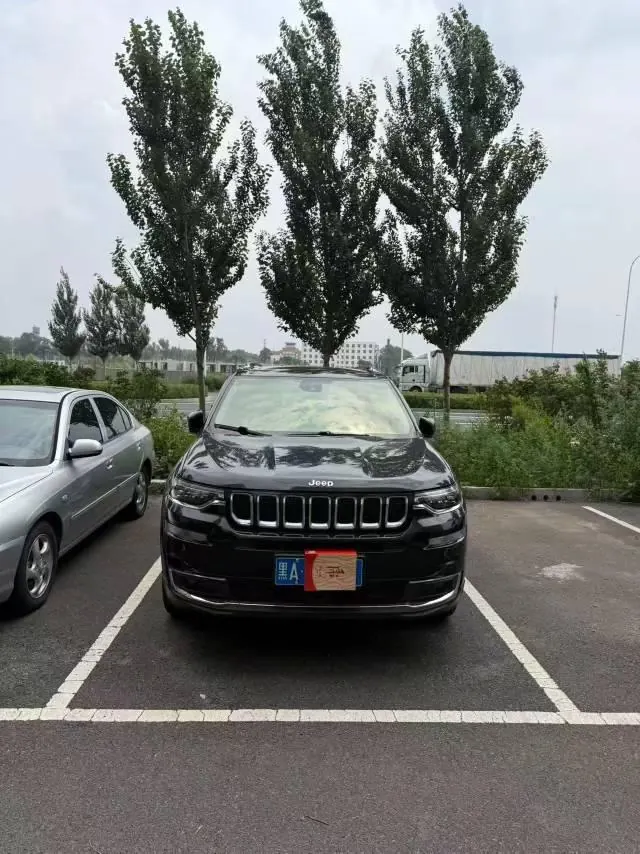 Jeep 2020 big commander 2.0T four-wheel drive elite enhanced automatic gear 3