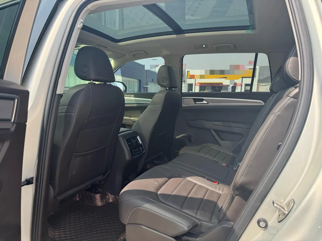 Volkswagen 2020 Tuang 2.0TSI 380TSI Four-wheel Drive Deluxe Edition Automatic Gear 11