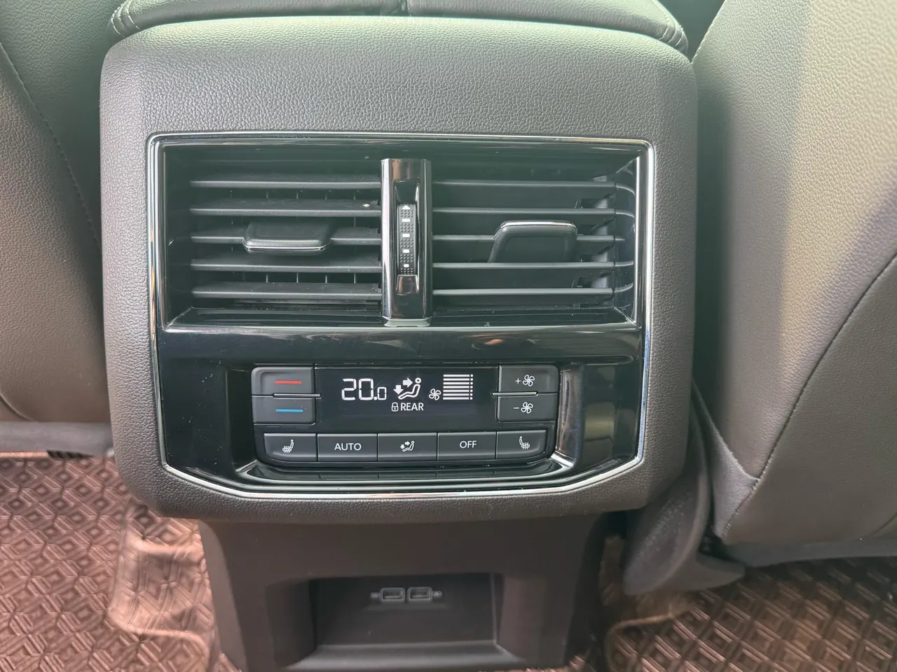 Volkswagen 2020 Tuang 2.0TSI 380TSI Four-wheel Drive Deluxe Edition Automatic Gear 7