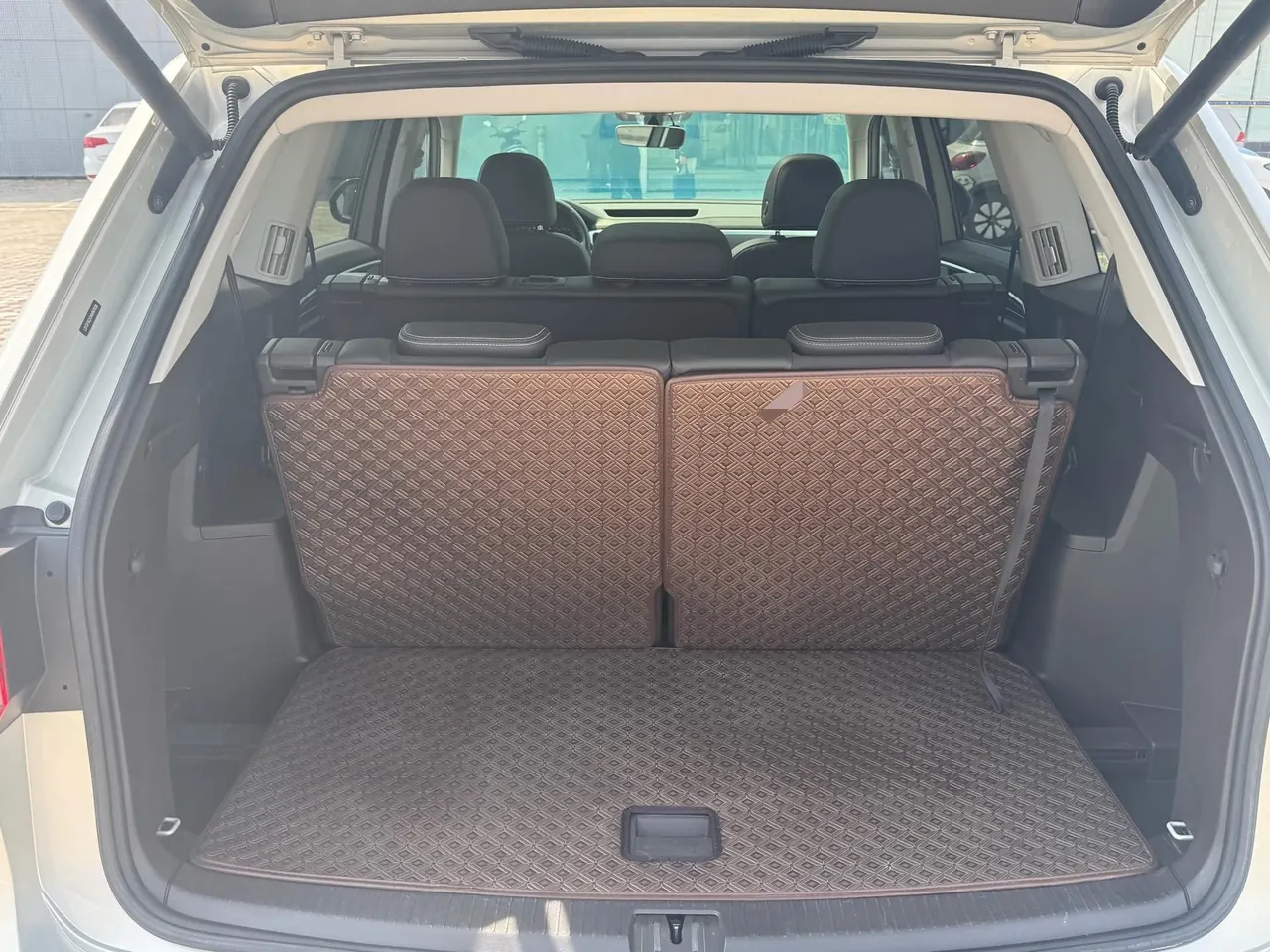 Volkswagen 2020 Tuang 2.0TSI 380TSI Four-wheel Drive Deluxe Edition Automatic Gear 8