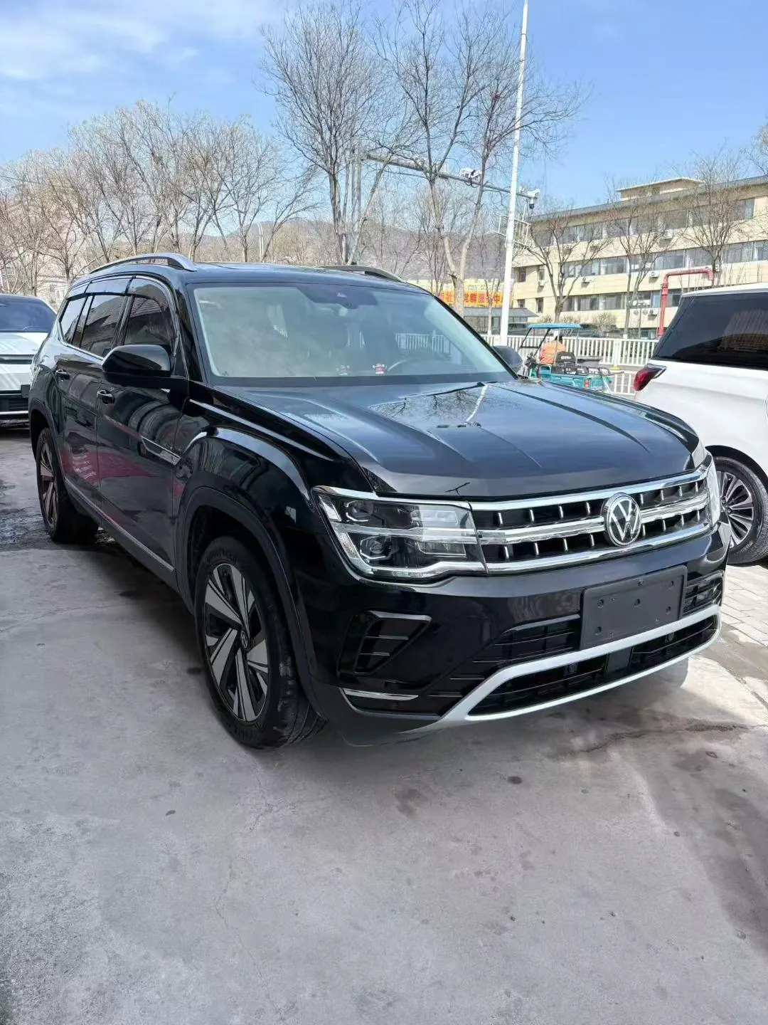 Volkswagen 2024 Tuang 2.0TSI 380TSI four-wheel drive Longyao version automatic gear 3