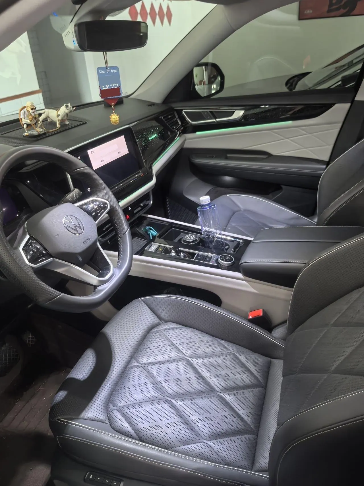 Volkswagen 2024 Tuang 2.0TSI 380TSI four-wheel drive Longyao version automatic gear 4