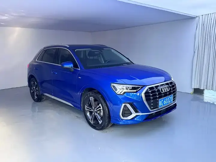 Audi Q3 2022 35 TFSI Fashion Dynamic 3