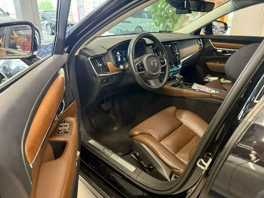 Volvo 2020 S90 2.0T T5 Zhiyuan Deluxe Edition Automatic Gear 2