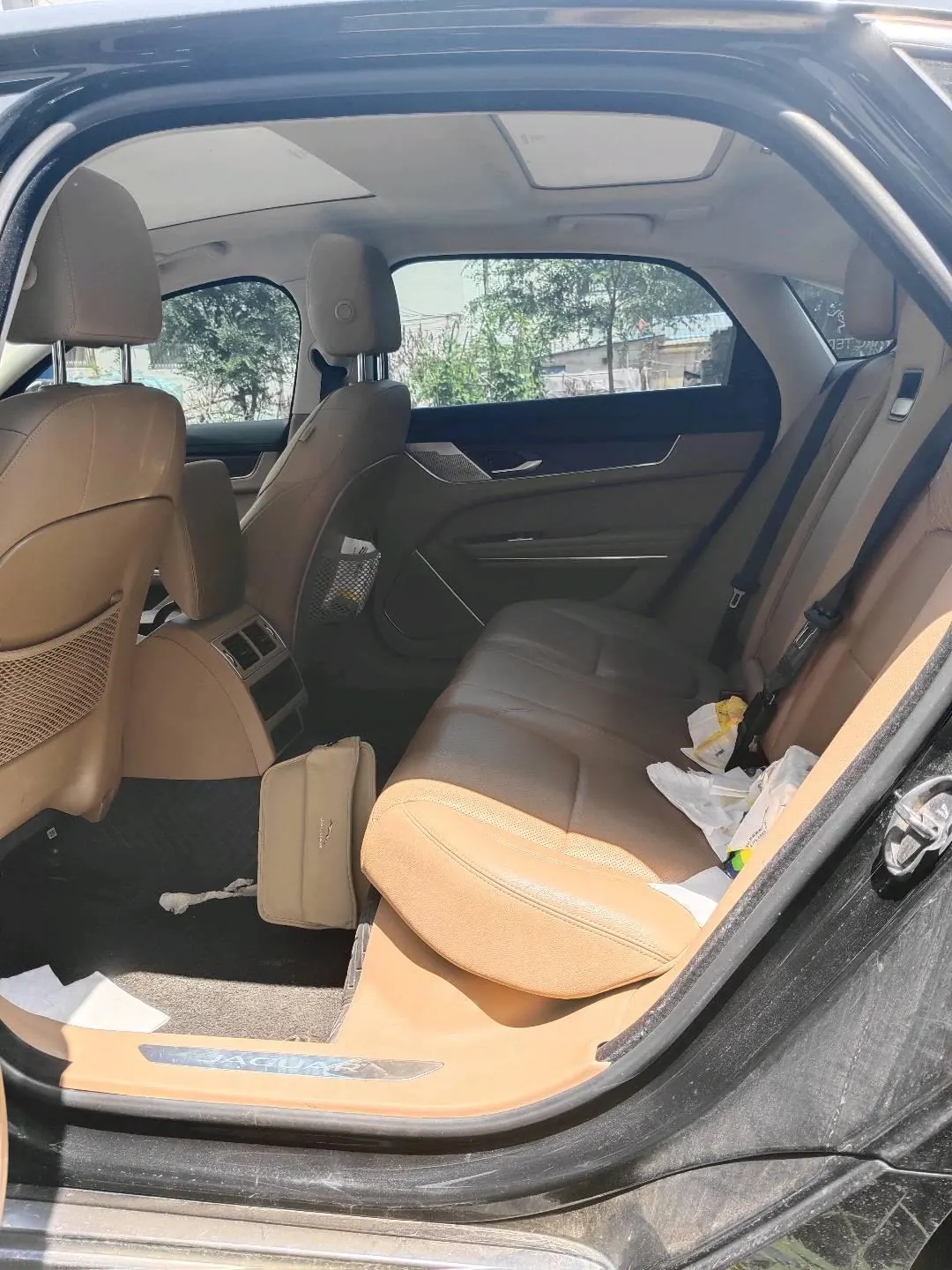 Jaguar 2024 XFL 2.0T P 12500.00g Drive Enjoy Deluxe Edition Automatic Gear 5