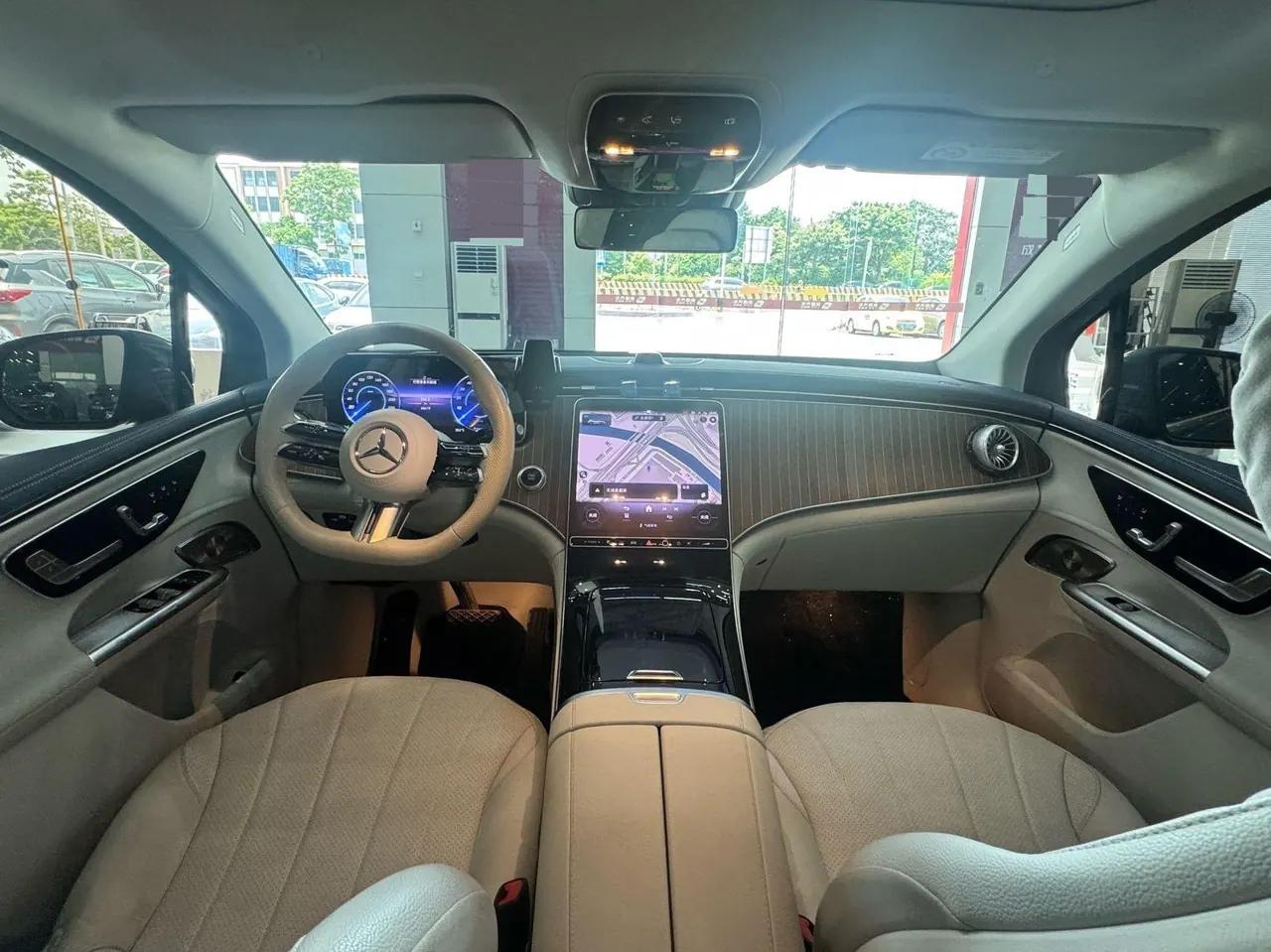 Mercedes Benz 2024 EQE SUV 500 4MATIC EQE SUV 500 4MATIC Deluxe Edition Automatic 6