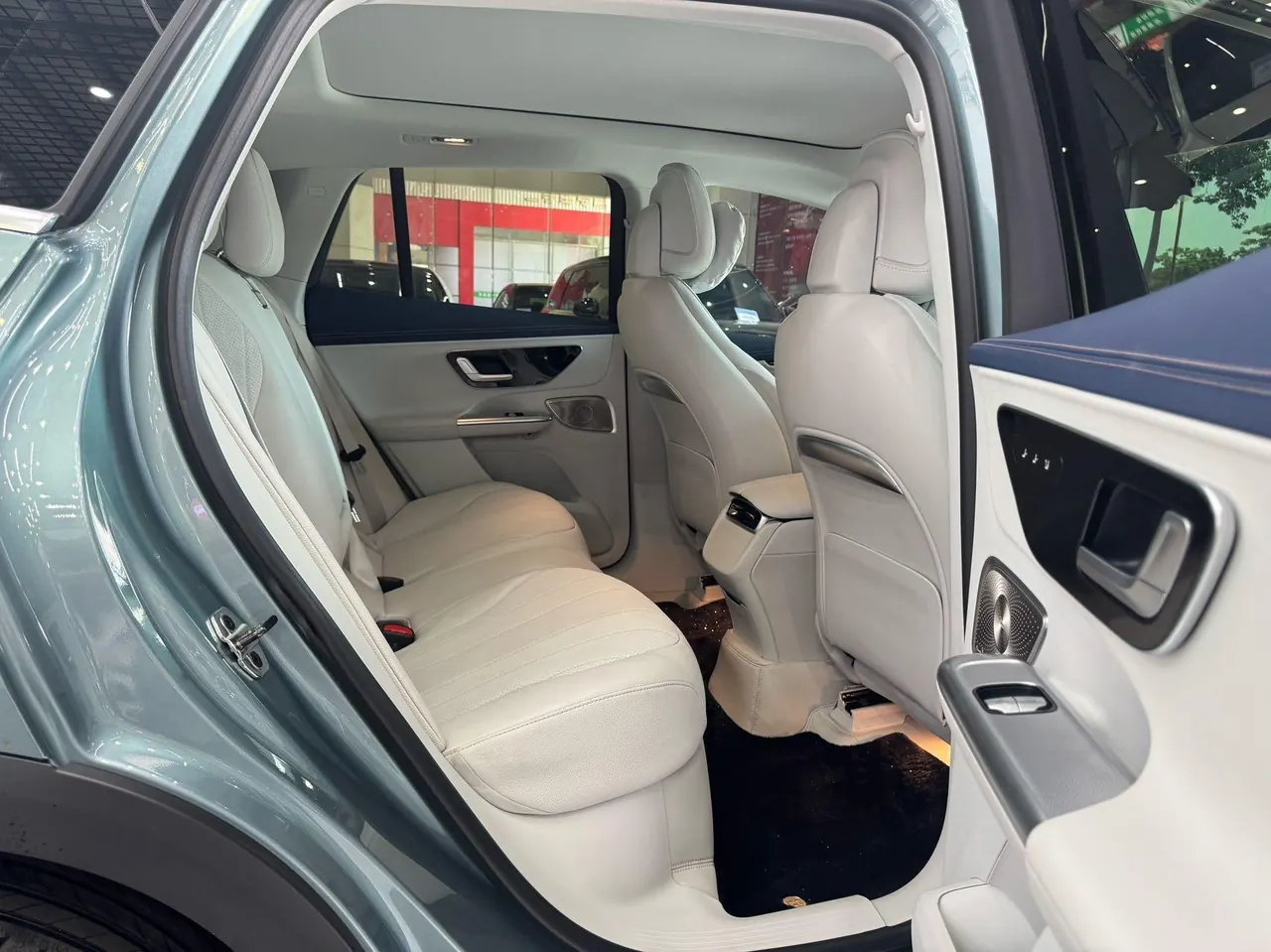 Mercedes Benz 2024 EQE SUV 500 4MATIC EQE SUV 500 4MATIC Deluxe Edition Automatic 7