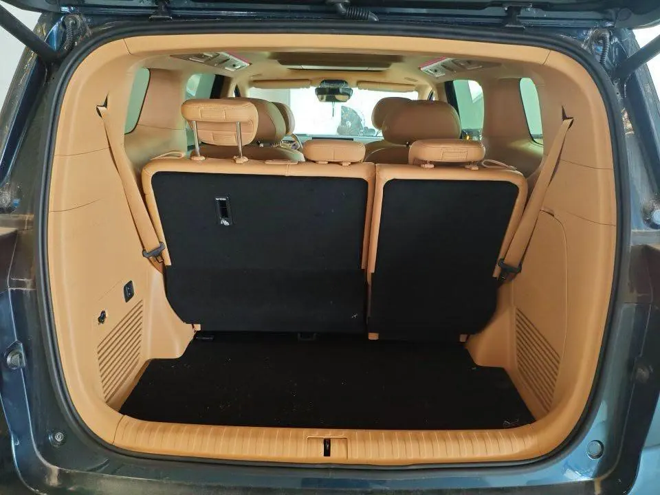 Voyah 2025 dreamers PHEV 1.5T four-wheel drive distinguished dry Kun version automatic gear 9