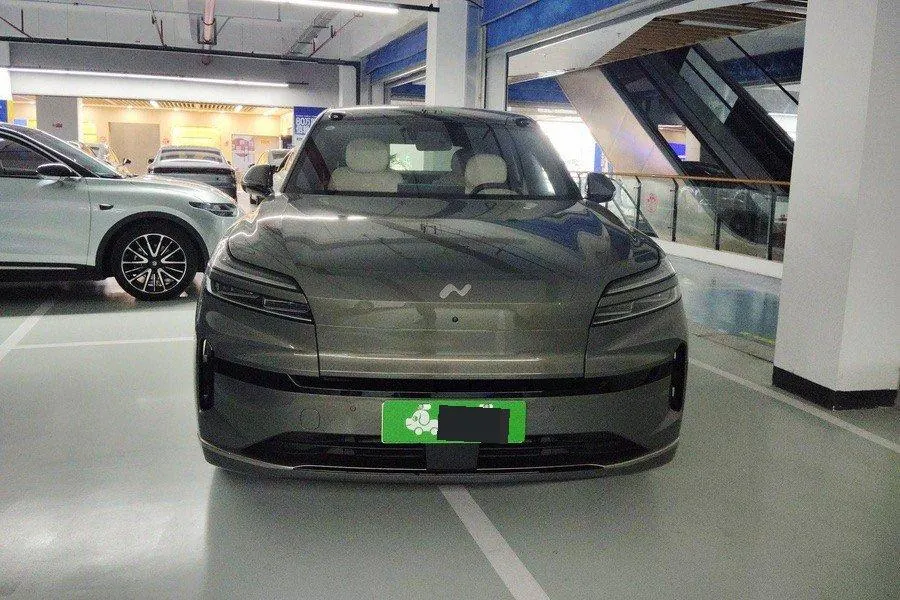 ONVO 2025 L90 Ultra Six‑Seater Automatic 4