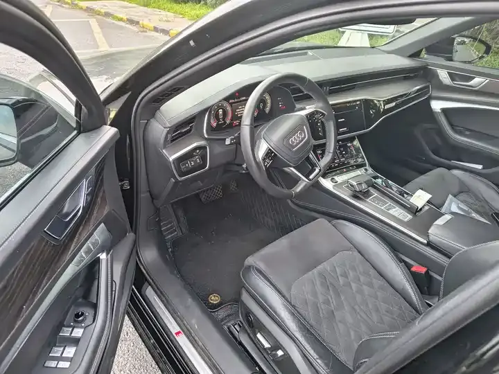 Audi A6L 2023 to 55 TFSI quattro Enjoy Dynamic 7