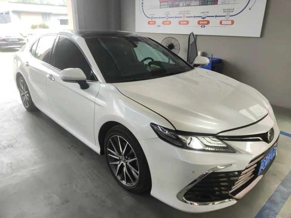 Toyota 2021 Camry 2.5G Deluxe Edition Automatic Gear 3
