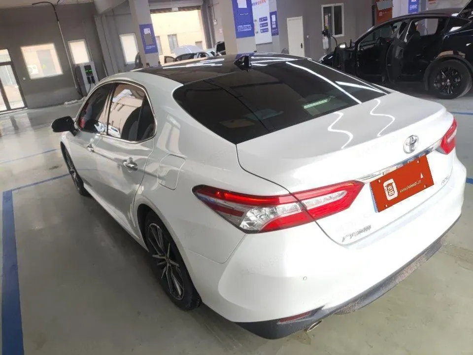 Toyota 2021 Camry 2.5G Deluxe Edition Automatic Gear 4