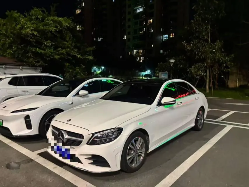 打开图片灯箱:Mercedes Benz Class C 2021 C 200 L 1.5T Dynamic Sports Edition Automatic Gear