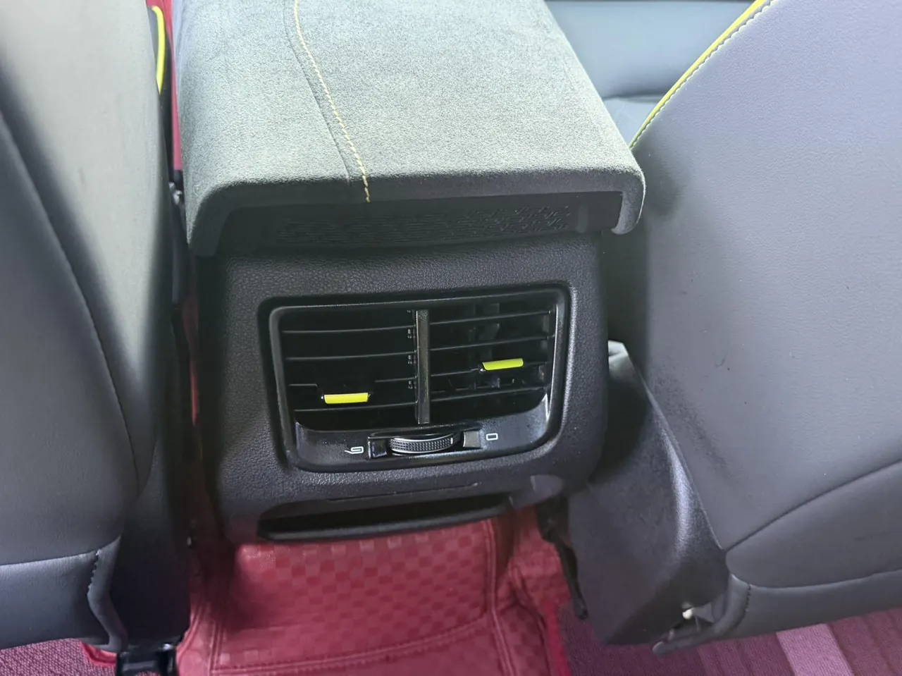 Geely 2021 xingyue S 2.0TD two-drive lightning version automatic gear 8