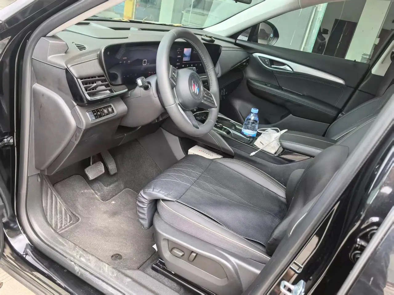 Buick 2025 Angkewei Plus 2.0T 28T Two-Drive Platinum Edition Automatic Gear 5