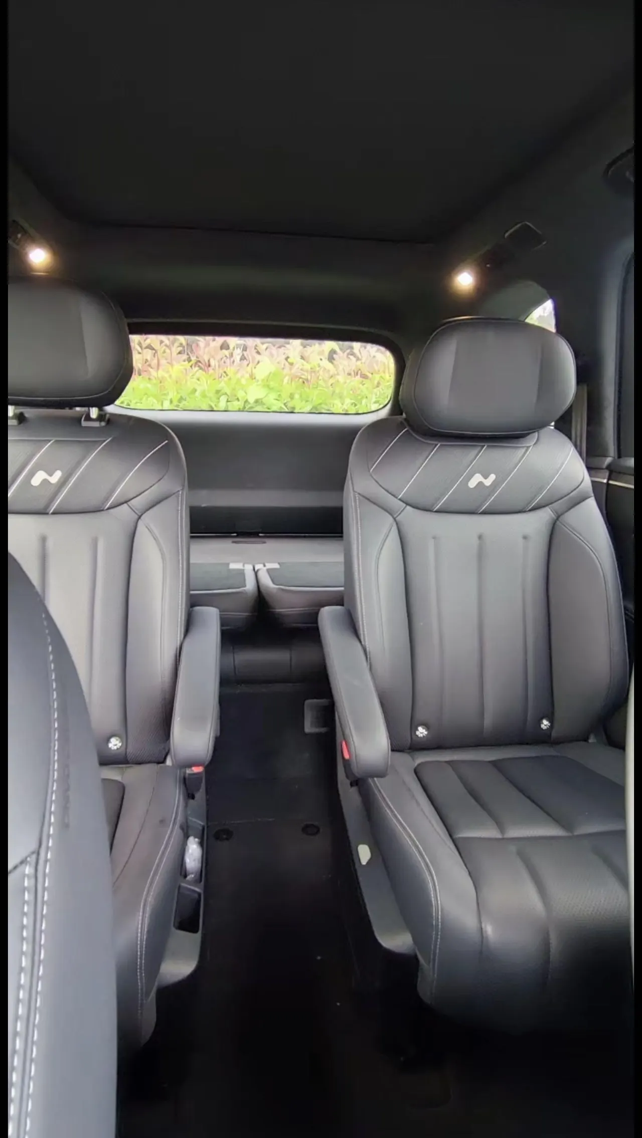 ONVO 2025 L90 Pro six-seat automatic gear 4