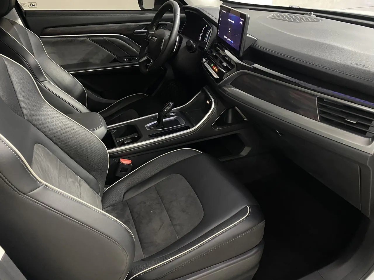 Haval 2021 H6 1.5T Champion Edition Automatic Gear 16
