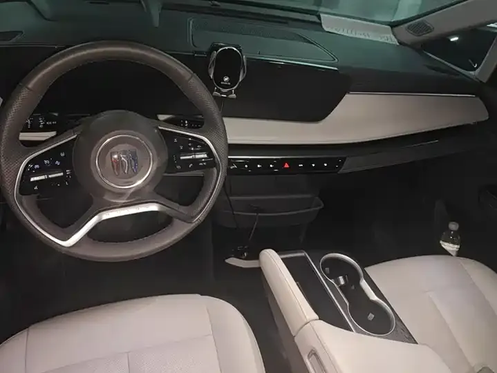 Buick GL8 2025 Lu Zun Exclusive Edition 12