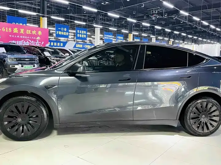 Model Y 2024 rear-wheel drive version 2