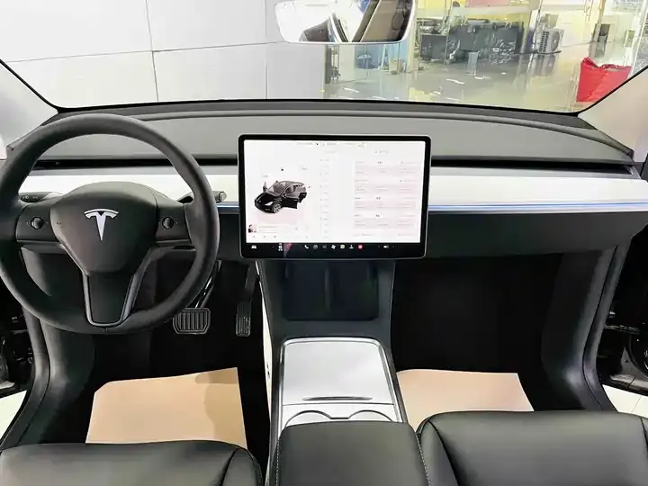 Model Y 2024 rear-wheel drive version 5